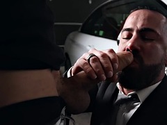 Anál, Bdsm, Velké péro, Auto, Gay, Vlasaté, Honění, Tetování