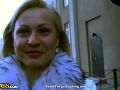 Blonde, Masturbation, De plein air, Piercing, Public, Avaler, Plan cul à trois