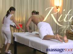 Tyttö, Hd, Hieronta