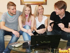 Amatør, Stor røv, Pik sutte, Hundestilling, Firkanter, Mager, Teenager, Bryster