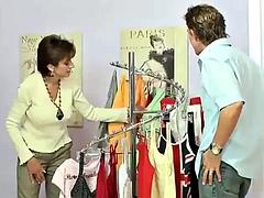 Chica, Tetas grandes, Mamada, Pajear, Madres para coger, Público, Chupando, Tetas