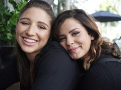 엉덩이, 도기스타일, 두여자와 한남자, 키스, 라티나, 대단히, 야외의, 청소년