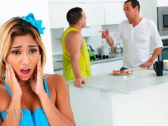 Grote lul, Blond, Pijpbeurt, Hondjeshouding, Hardcore, Natuurlijke tieten, Mager, Tieten likken