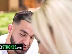 Culo grande, Rubia, Gordita, Estilo perrito, Corridas faciales, Flexible, Pajear, Tabú