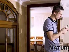 Flagrado, Peludoa, Hd, Maduroa, Russoa, Seios flácidos, Madrasta, Tetas