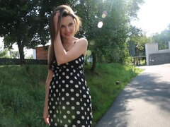 Szépség, Maszti, Egyedül