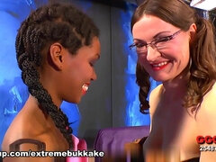 Pijpbeurt, Groepseks ejactulatie, Schattig, Diep in de keel, Sperma in gezicht, Duits, Groep, Hd