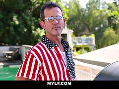 Grosse titten, Blondine, Gehörnter ehemann, Spermaladung, Hardcore, Stiefmutter, Titten, Ehefrau