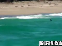 Røv, Stor røv, Pik sutte, Brunette, Hd, Nøgen, Udendørs