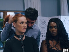 Grote mammen, Pijpbeurt, Diep in de keel, Hondjeshouding, Zwart, Lesbisch, Trio, Vrouw