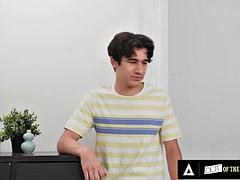 Bambino, Tette grandi, Pompino, Schizzo di sborra, Leccata, Realtà, Tatuaggi