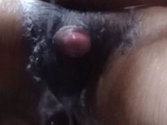 18, Amatør, Badeværelse, Buttet, Håndjob, Onani, Solo, Teenager