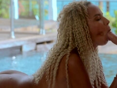 Blondýna, Kuřba, Stříkání spermatu, Na pejska, Na obličej, Hd, Drobounká