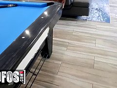 Μεγάλος πούτσος, Μεγάλα βυζιά, Πίπα, Βαθυ λαρυγγι, Σε στάση σκύλου στα τέσσερα, Ώριμη γυναίκα, Φυσικά βυζιά, Τρίο