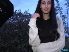 Amatør, Rumpe, Kukk suging, Brunette, Bil, Hæler, Offentlig, Fitte