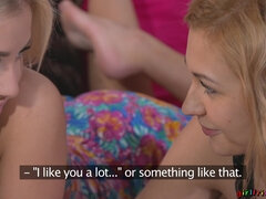 Hatvankilences, Nagylány, Leszbikus, Nyalás, Érett feleség, Természetes mellek, Nuni, Begyek