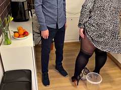 Amateur, Gros seins, Sucer une bite, Poilue, Mature, Mère que j'aimerais baiser, Collant, Nénés