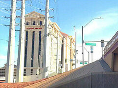 Enthousiasteling, Grote lul, Pijpbeurt, Sperma, Sperma shot, Dominante vrouw, Buiten, Openbaar