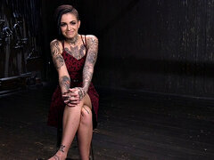 Fesselspiele, Domination, Fetisch, Orgasmus, Tätowierung