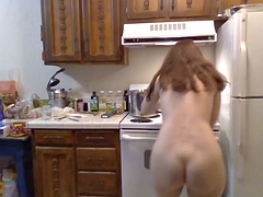 Gloved PAWG Cooks Up Some Pasta! Naked in the Kitchen Episode 33