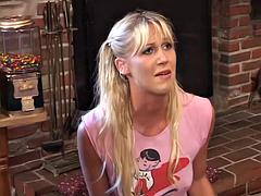 Красотки, Большой член, Минет, Женское доминирование, Фетиш, Лесбиянка, Молоденькие, Втроем