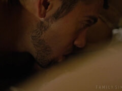 Μεγάλα βυζιά, Πίπα, Μελαχροινή, Απιστία, Στο πρόσωπο, Οικογένεια, Φυσικά βυζιά, Κοντά μαλλιά