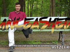 Grande cazzo, Pompino, Brunetta, Carina, Gola profonda, Capellona, Capezzoli, Tette