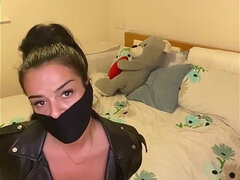 아마추어, 큰 가슴, 본디지, 흑갈색 머리, 라티나, 가죽, 밀프, 혼자