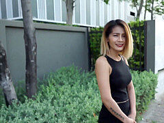 Asiatisk, Avsugning, Sperma shot, Ansiktsbehandling, Mogen, Milf