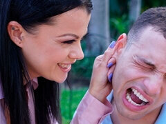 Grosse titten, Geschnappt, Hundestellung, Hardcore, Lecken, Milf, Tätowierung, Titten