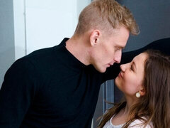 Grosser schwanz, Hundestellung, Handjob, Rasiert, Jungendliche (18+), Titten