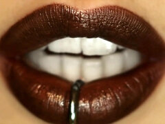 Hatalmas hátsó, Tekintélyes didik, Cumizás, Gesztenyebarna, Ujjazás, Latin lány