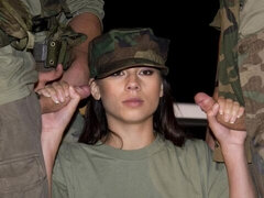 18 anos, Traseiro, Boquete, Morena, Transar de quatro, Gang bang  sexo grupal suruba, Ao ar livre cartaz de rua outdoor, Adolescente