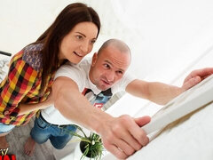 Anális szex, Monumentális dákó, Cumizás, Gesztenyebarna, Kutya póz, Természetes mellek, Vékony, Begyek