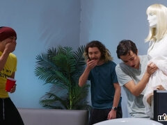 Hatalmas hátsó, Gesztenyebarna, Sarokkal való, Nyalás, Rendőrség, Vöröshajú, Fenekelés, Mellbe dugás