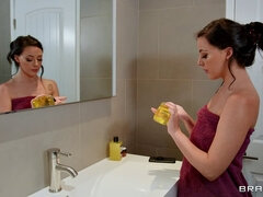 Anal, Bad, Kukk suging, Brunette, Kjole, Raseblandet, Utendørs, Fitte