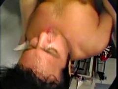 Anal, Mulher linda e grande, Pauzão, Peitos grandes, Jato de porra, Interracial, Sexo grupal a três, Tetas