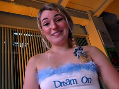 Pik sutte, Onani, Pov, Billig tøs, Sutte, Tatovering, Teenager, Bryster