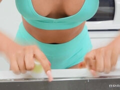 Grote kont, Grote lul, Pijpbeurt, Hardcore, Latijnse vrouw, Kut duiken, Trio, Tieten likken