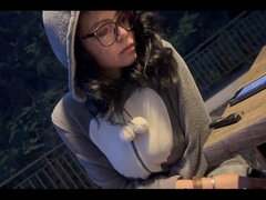 Amatéři, Brýle, Milf žcbp, Venku, Kouření