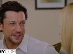 Anaal, Kinderoppas, Blond, Hondjeshouding, Gapende, Rijden, Tiener, Tieten likken