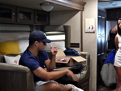 항문, 큰 가슴, 핑거링, 하드코어, 키스, 밀프, 야외의, 스윙 어