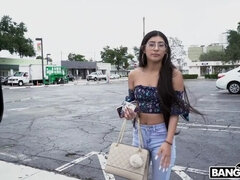 Binky Beaz's Faux Money Handjob - Outdoor Brunette Teen