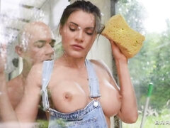 Anal, Gros cul, Grosse bite, Gros seins, Sucer une bite, En levrette, Mère que j'aimerais baiser, Nénés