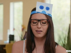 Kutya póz, Európai, Poharak, Természetes mellek, Nézőpont, Nuni, Rövid haj, Tanga