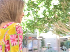 Anaal, Dichtbij, Dubbele penetratie, Jurk, Gapende, Hakken, Masturbatie, Openbaar