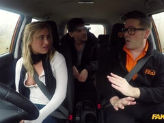 Blondína, Auto, Vysokoškoláčka, Žena, Vyzlečené, Realita, Striekať, Študent