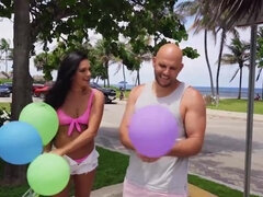 큰 음경, 오랄섹스, 깊은목구멍, 도기스타일, 하드코어, 대단히, 현실, 청소년