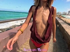 Blondin, Avsugning, Blottande, Hårig, Latina, Offentlig, Fitta, Mager