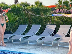 18, Iso perse, Isot tissit, Vibraattori, Äiti jota haluaisin panna, Laiha, Teini, Lelut